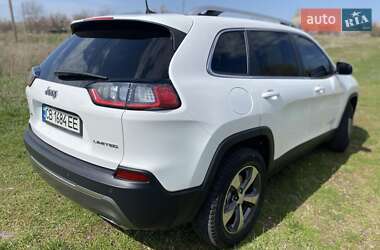Позашляховик / Кросовер Jeep Cherokee 2018 в 