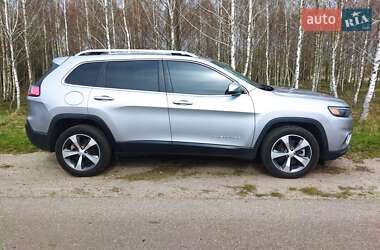 Внедорожник / Кроссовер Jeep Cherokee 2019 в 