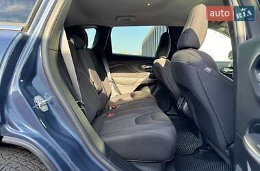 Внедорожник / Кроссовер Jeep Cherokee 2019 в 