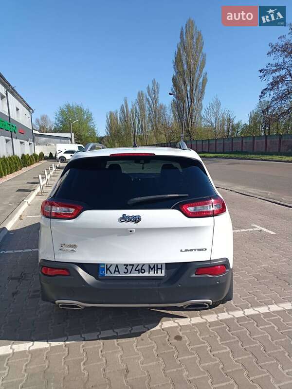 Внедорожник / Кроссовер Jeep Cherokee 2017 в Киеве