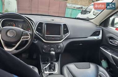 Внедорожник / Кроссовер Jeep Cherokee 2017 в 