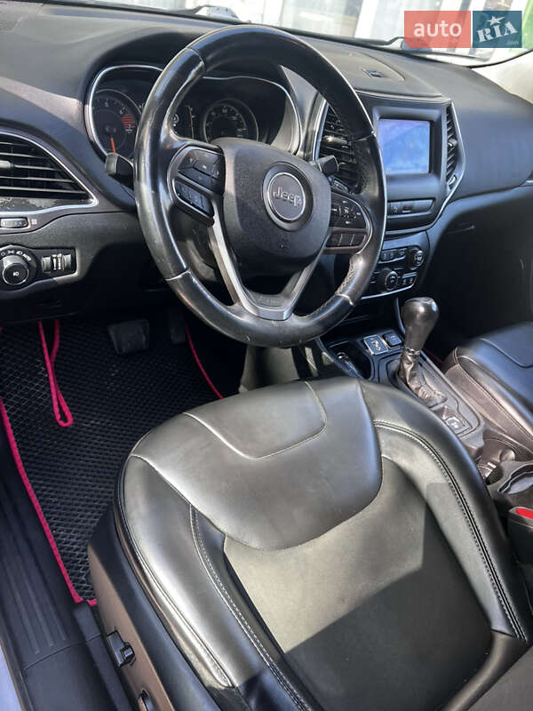 Позашляховик / Кросовер Jeep Cherokee 2018 в Шаргороді