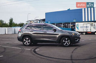 Позашляховик / Кросовер Jeep Cherokee 2020 в 