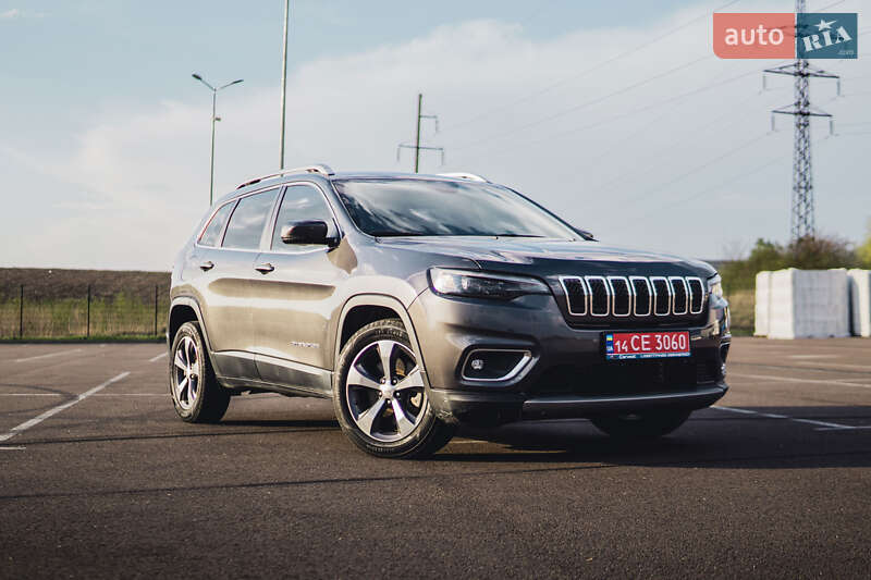 Позашляховик / Кросовер Jeep Cherokee 2020 в 