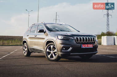 Позашляховик / Кросовер Jeep Cherokee 2020 в 