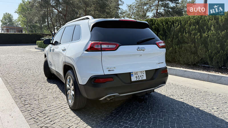 Внедорожник / Кроссовер Jeep Cherokee 2014 в Днепре