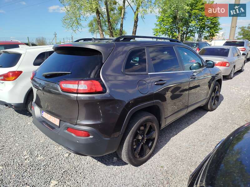 Внедорожник / Кроссовер Jeep Cherokee 2016 в Ровно