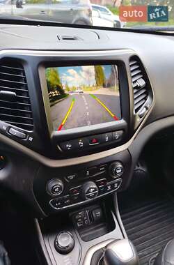 Внедорожник / Кроссовер Jeep Cherokee 2016 в Ровно