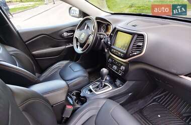 Внедорожник / Кроссовер Jeep Cherokee 2016 в Ровно