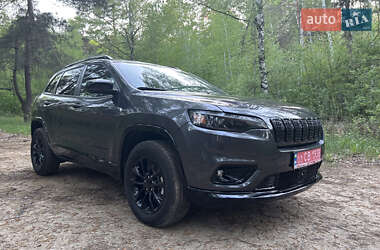 Внедорожник / Кроссовер Jeep Cherokee 2022 в 