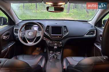 Внедорожник / Кроссовер Jeep Cherokee 2022 в 