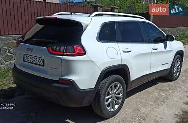 Позашляховик / Кросовер Jeep Cherokee 2018 в 