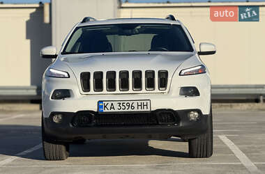 Внедорожник / Кроссовер Jeep Cherokee 2016 в 