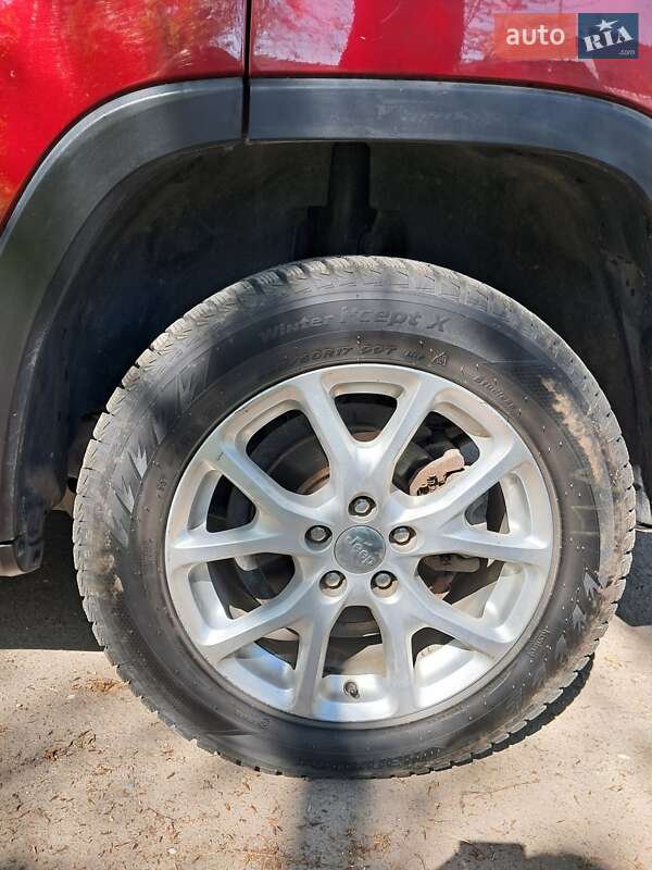 Позашляховик / Кросовер Jeep Cherokee 2014 в Тернополі