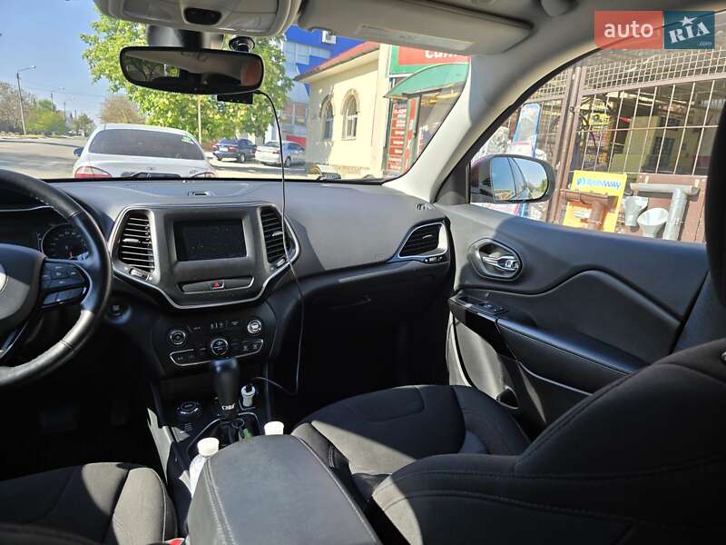 Внедорожник / Кроссовер Jeep Cherokee 2019 в Запорожье фото 12 Внедорожник / Кроссовер Jeep Cherokee 2019 в Запорожье