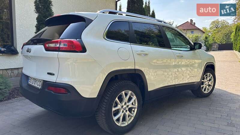 Внедорожник / Кроссовер Jeep Cherokee 2016 в Тернополе