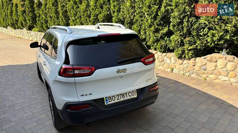 Внедорожник / Кроссовер Jeep Cherokee 2016 в Тернополе