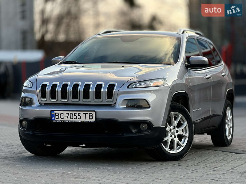 Внедорожник / Кроссовер Jeep Cherokee 2017 в 