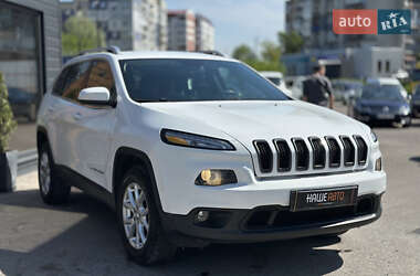Позашляховик / Кросовер Jeep Cherokee 2015 в 
