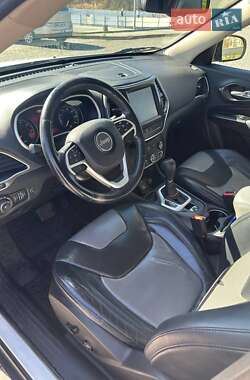 Внедорожник / Кроссовер Jeep Cherokee 2014 в 