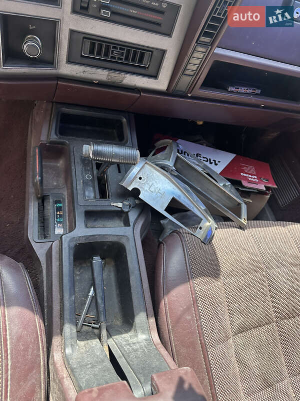 Внедорожник / Кроссовер Jeep Cherokee 1989 в Кицмани