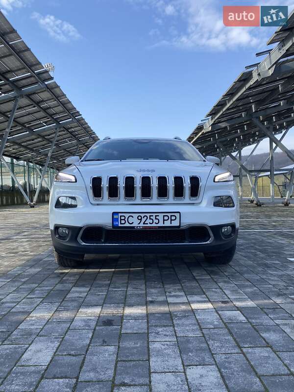 Позашляховик / Кросовер Jeep Cherokee 2015 в Львові