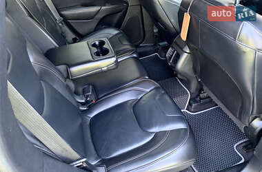 Позашляховик / Кросовер Jeep Cherokee 2016 в 