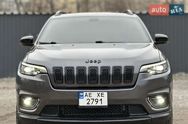 Позашляховик / Кросовер Jeep Cherokee 2018 в 