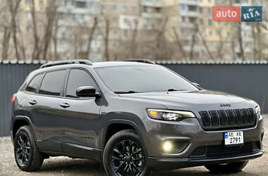 Позашляховик / Кросовер Jeep Cherokee 2018 в 