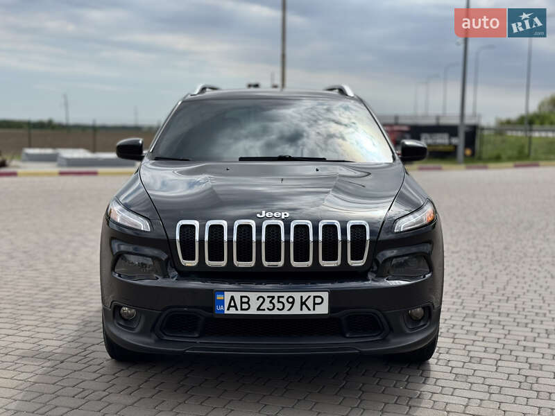 Внедорожник / Кроссовер Jeep Cherokee 2015 в 
