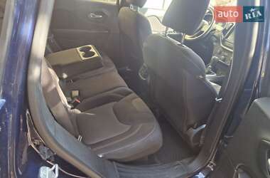 Внедорожник / Кроссовер Jeep Cherokee 2015 в 