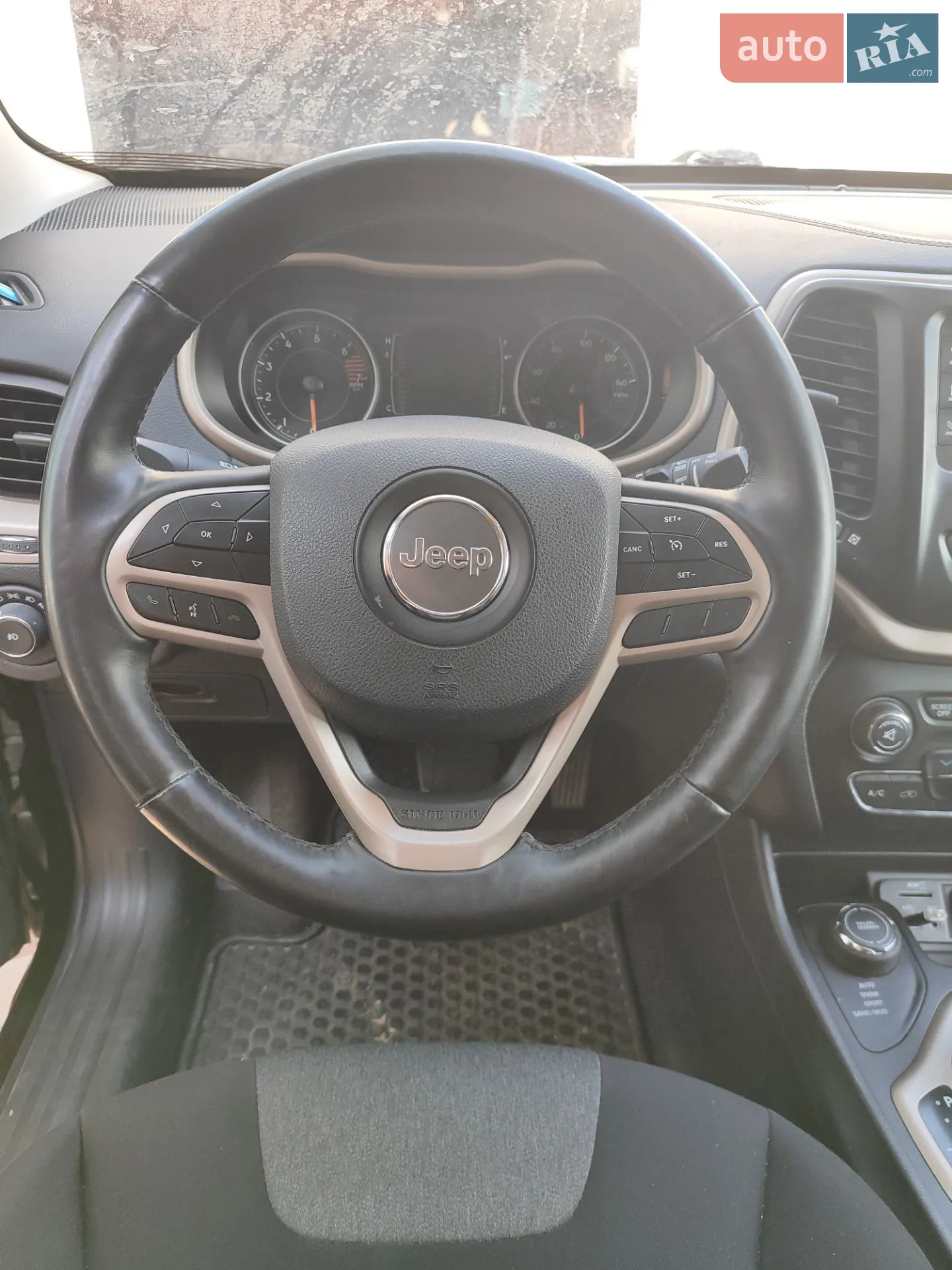 2017 Jeep Cherokee - мініатюра 9