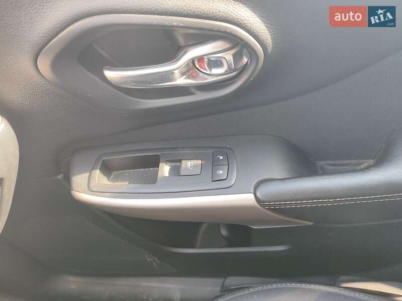 Внедорожник / Кроссовер Jeep Cherokee 2017 в Козове