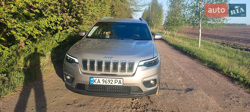 Внедорожник / Кроссовер Jeep Cherokee 2018 в Киеве