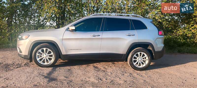 Внедорожник / Кроссовер Jeep Cherokee 2018 в Киеве