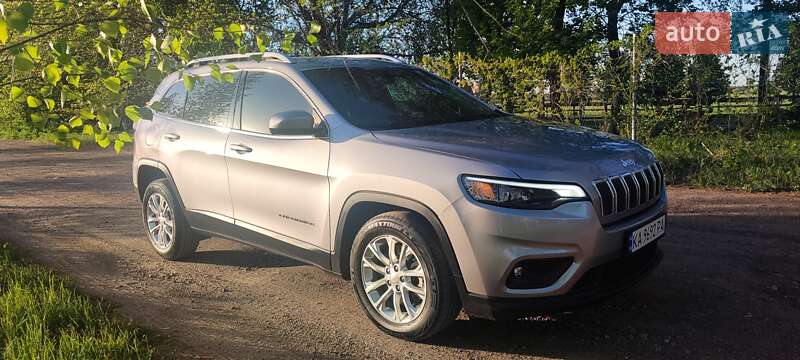 Внедорожник / Кроссовер Jeep Cherokee 2018 в Киеве