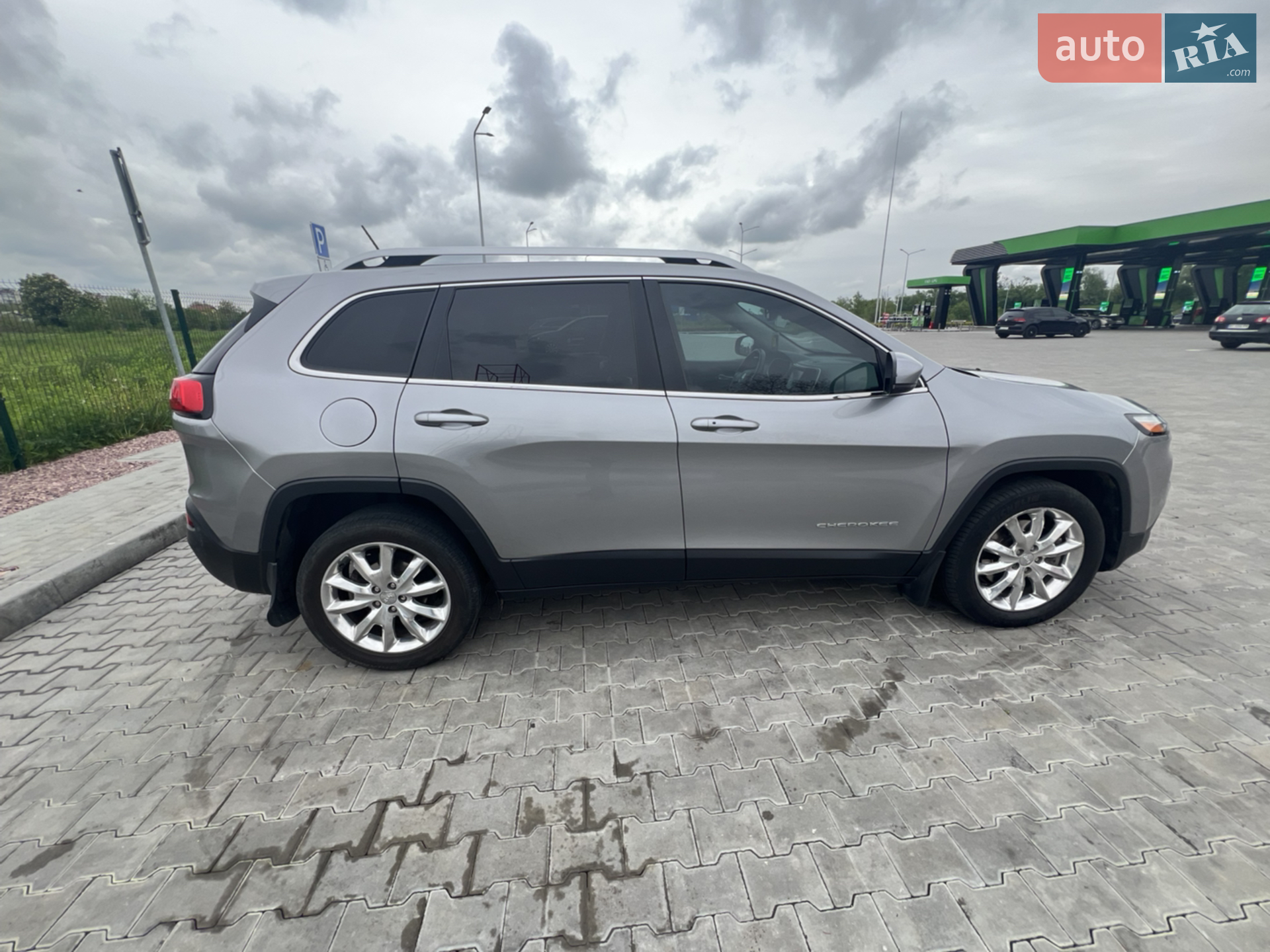 2015 Jeep Cherokee - мініатюра 3