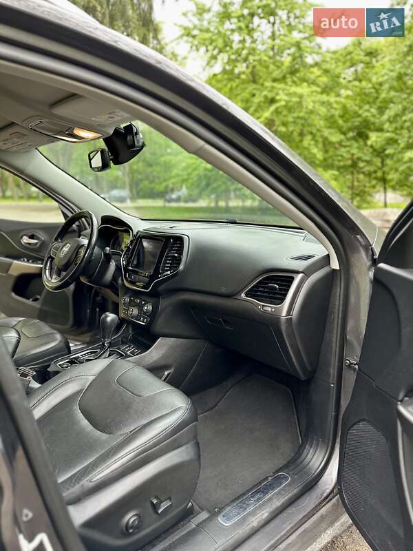 Позашляховик / Кросовер Jeep Cherokee 2020 в Чернігові