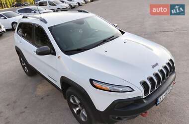 Внедорожник / Кроссовер Jeep Cherokee 2015 в 