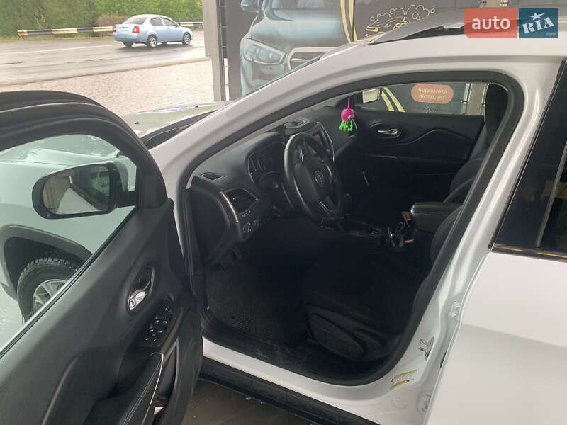 Внедорожник / Кроссовер Jeep Cherokee 2019 в Ирпене фото 9 Внедорожник / Кроссовер Jeep Cherokee 2019 в Ирпене