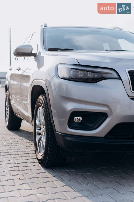 Позашляховик / Кросовер Jeep Cherokee 2019 в Львові