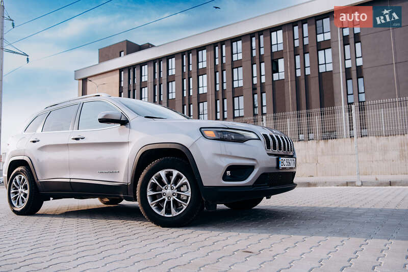 Позашляховик / Кросовер Jeep Cherokee 2019 в Львові