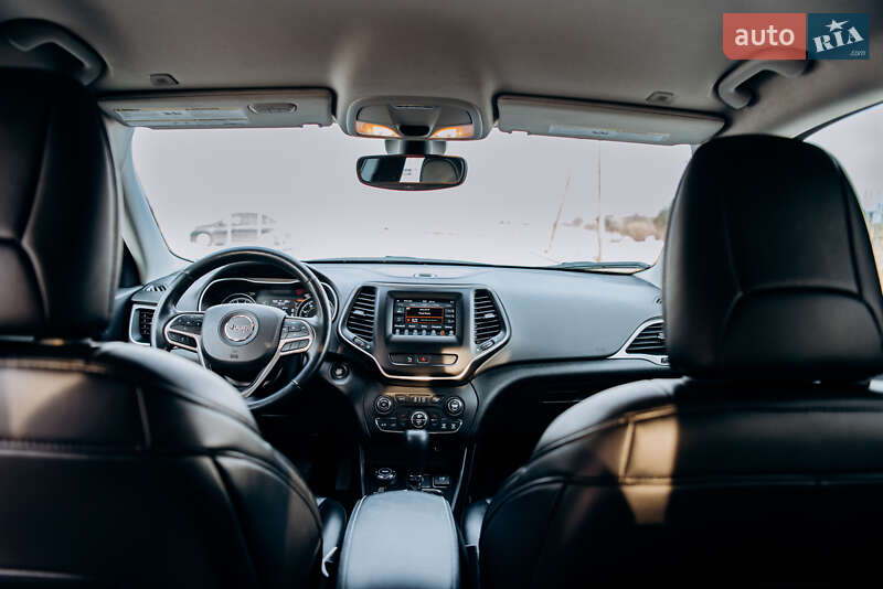 Позашляховик / Кросовер Jeep Cherokee 2019 в Львові