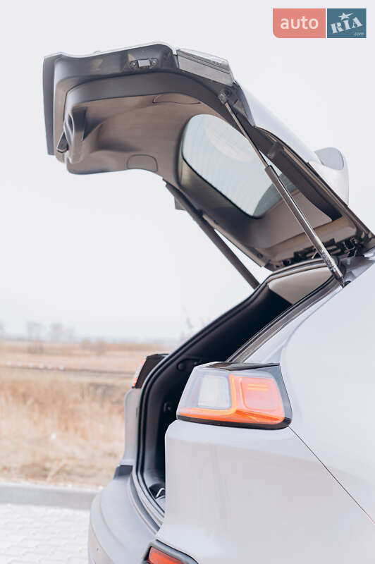 Позашляховик / Кросовер Jeep Cherokee 2019 в Львові
