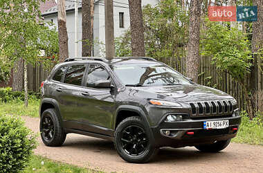 Внедорожник / Кроссовер Jeep Cherokee 2014 в Киеве