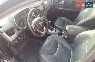 Позашляховик / Кросовер Jeep Cherokee 2015 в 