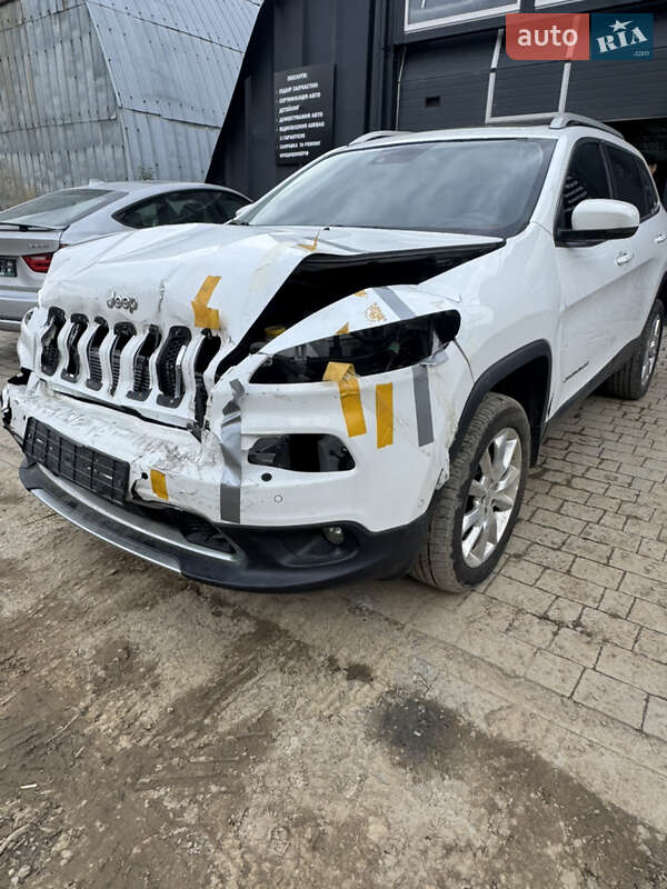 Внедорожник / Кроссовер Jeep Cherokee 2016 в Львове