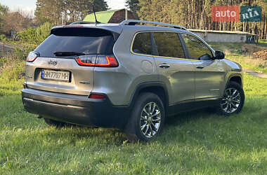 Внедорожник / Кроссовер Jeep Cherokee 2018 в 