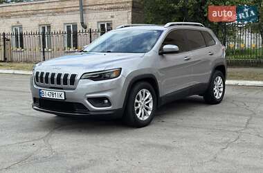 Позашляховик / Кросовер Jeep Cherokee 2019 в 