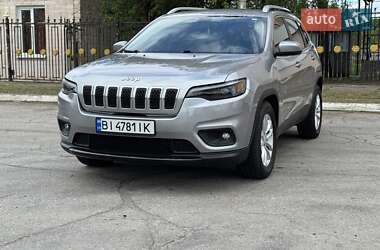 Позашляховик / Кросовер Jeep Cherokee 2019 в 